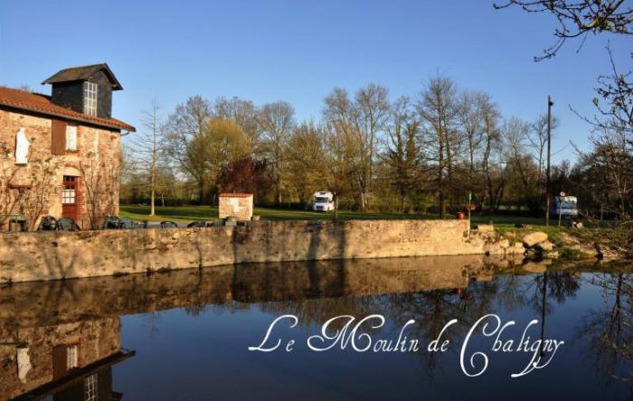 camping a Le Moulin de Chaligny near St. Amand sur Sevre