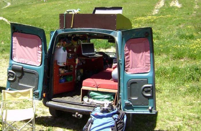 Camper conversion in the back of a Renault Kangoo