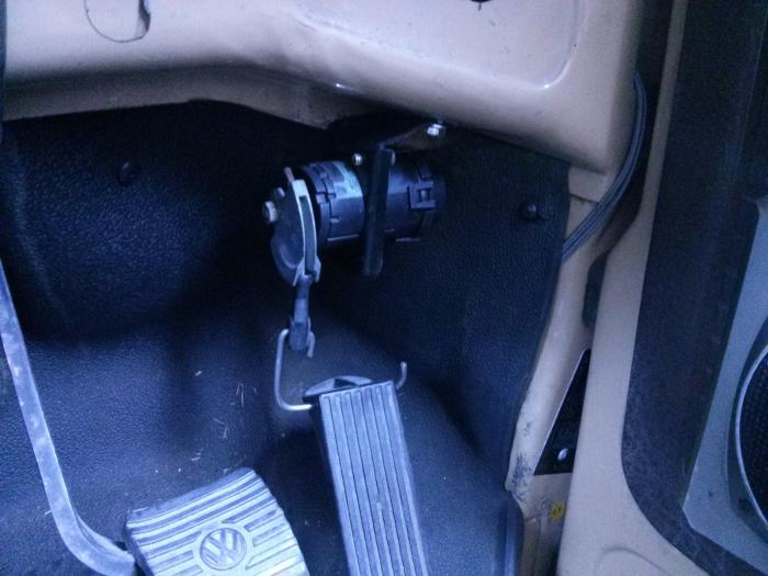 fly-by-wire throttle potentiometer mounted in footwell